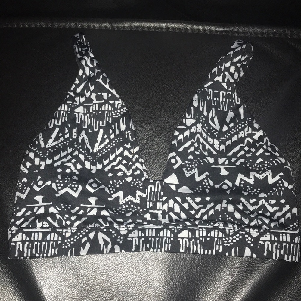 3/$15🌼Victoria’s Secret VSX Sport Bra sz M Black